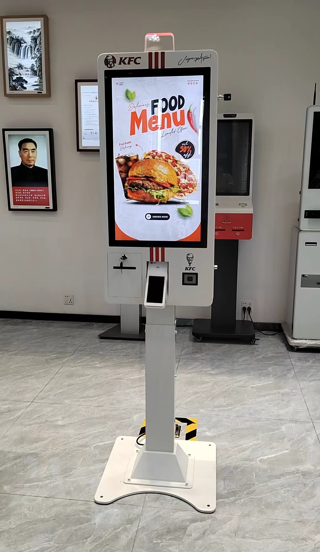 Cách mạng hóa trải nghiệm đồ ăn nhanh: Kiosk tự đặt hàng cho KFC của chúng tôi